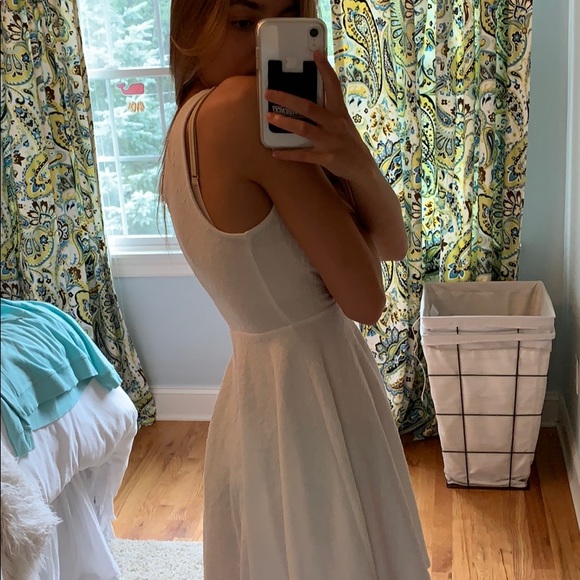 Flowy white summer dress - Picture 3 of 5